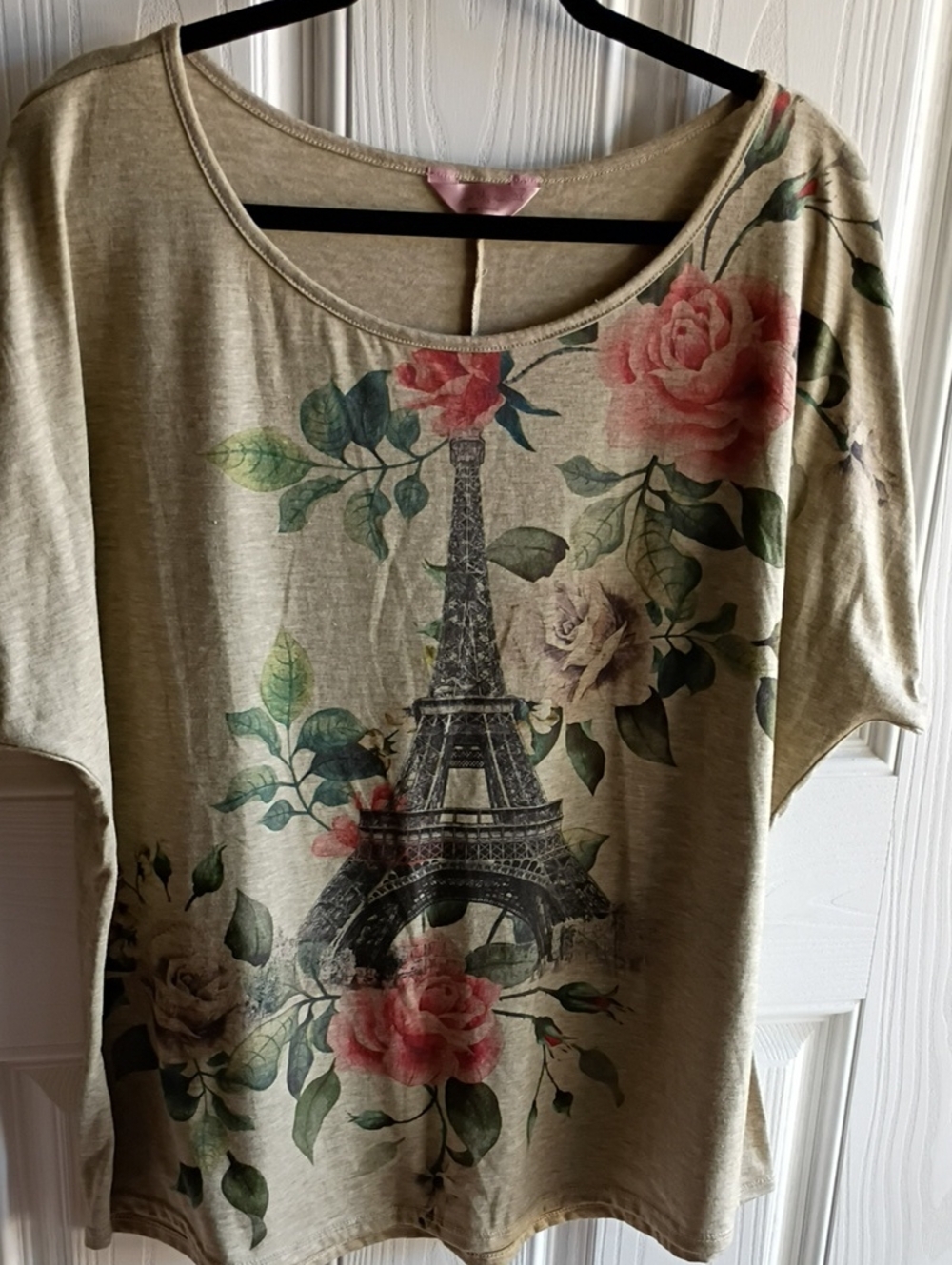 Womenโs Beige Eiffel Tower Floral Tee - Like New